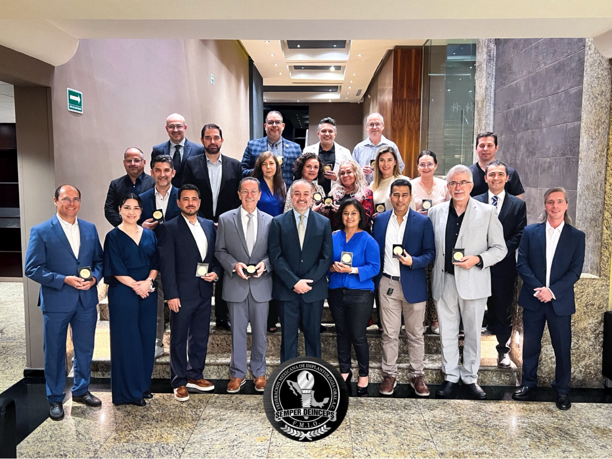 Fotografía del grupo FMIO